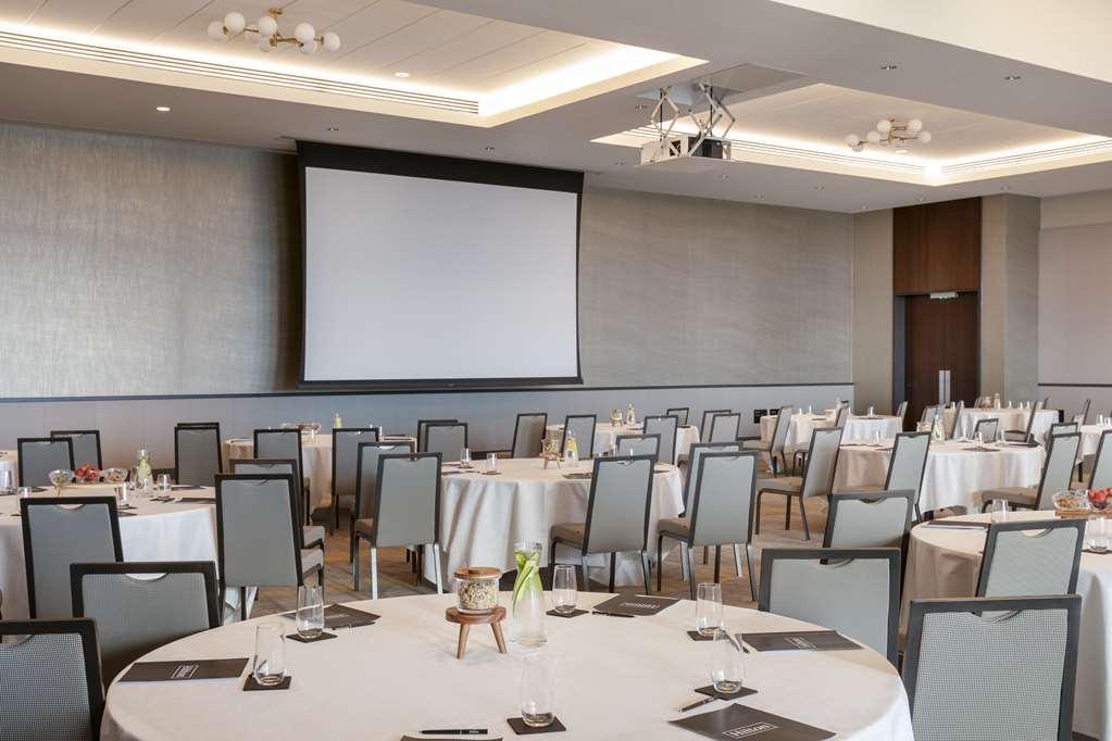 Hilton Woking Hotel Facilități foto