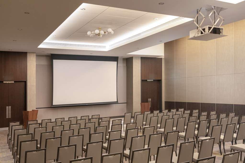 Hilton Woking Hotel Facilități foto