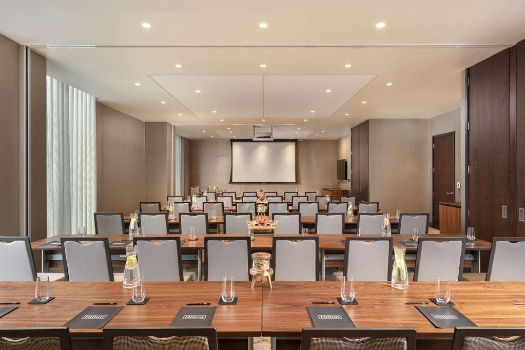 Hilton Woking Hotel Facilități foto