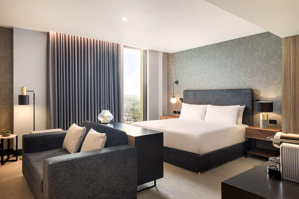 Hilton Woking Hotel Cameră foto