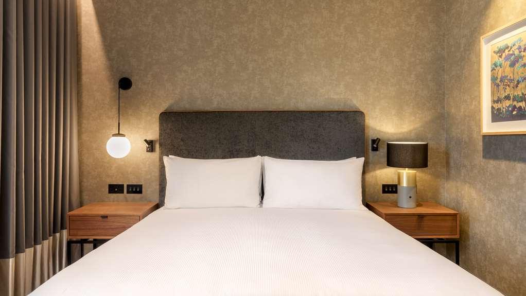Hilton Woking Hotel Cameră foto