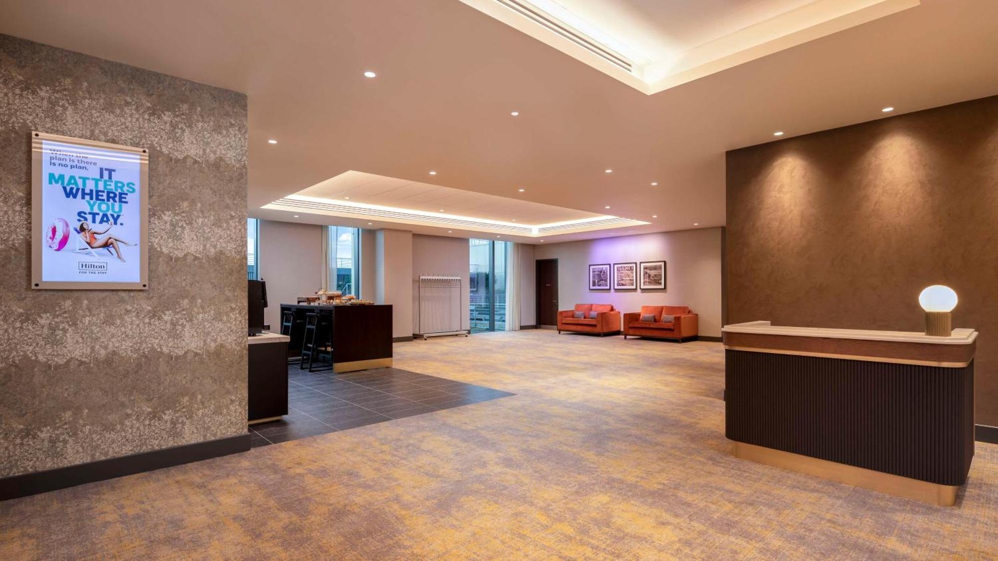 Hilton Woking Hotel Exterior foto